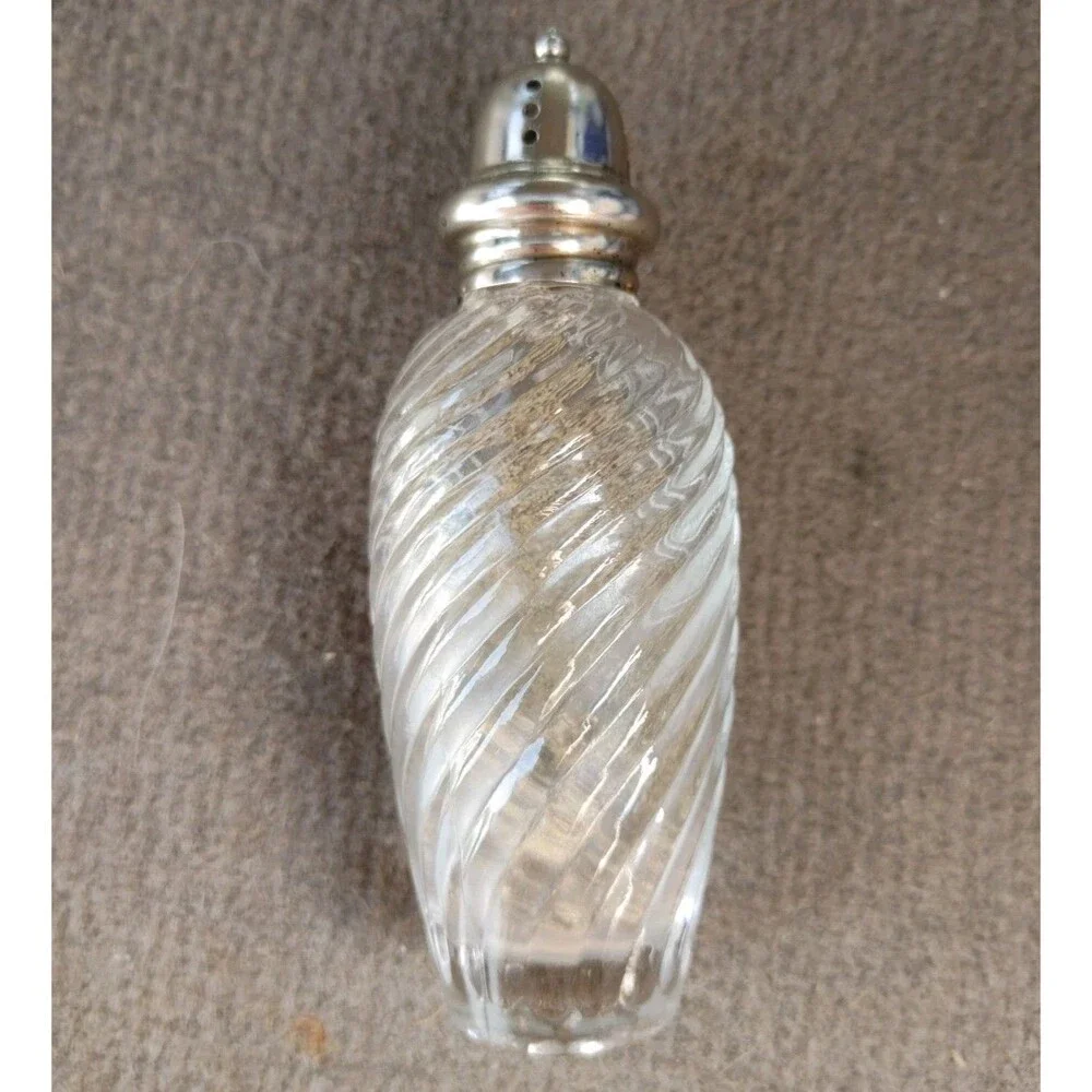 Vintage Japanese Clear Glass Swirl Design Round Salt & Pepper Shakers (202)